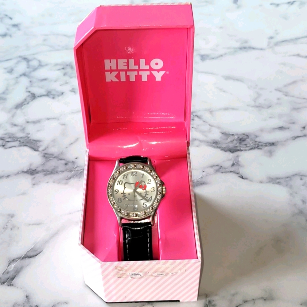 Hello Kitty watch 😻😻